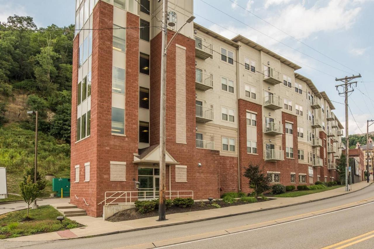 Frontdesk Portal Place Apts Oakland Apartamento